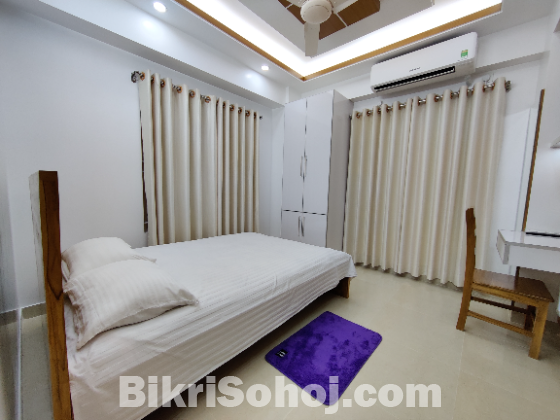 Furnished 3BHK Serviced Apartment RENT in Bashundhara R/A.